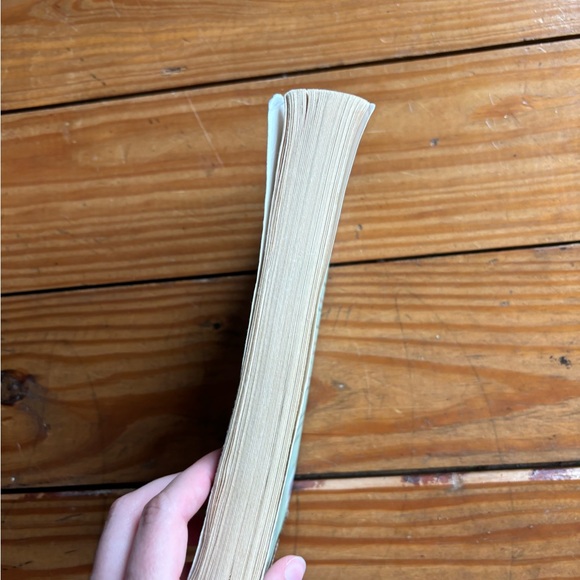 (255) STIFF BOOK - Picture 5 of 12